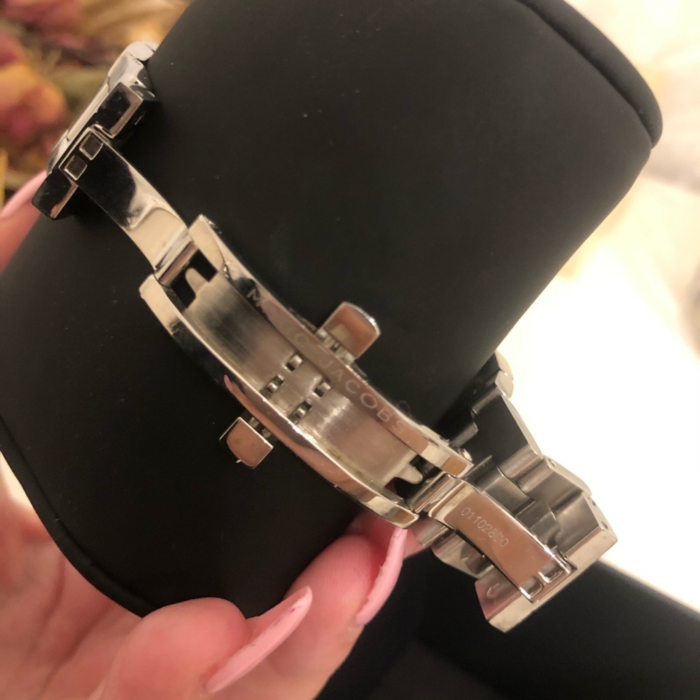 Marc Jacobs Silver Watch - Picture 3 of 8